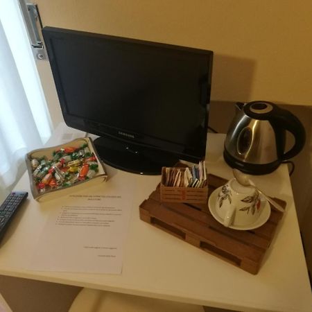 Locanda Della Pieve Tizzano Val Parma Ngoại thất bức ảnh
